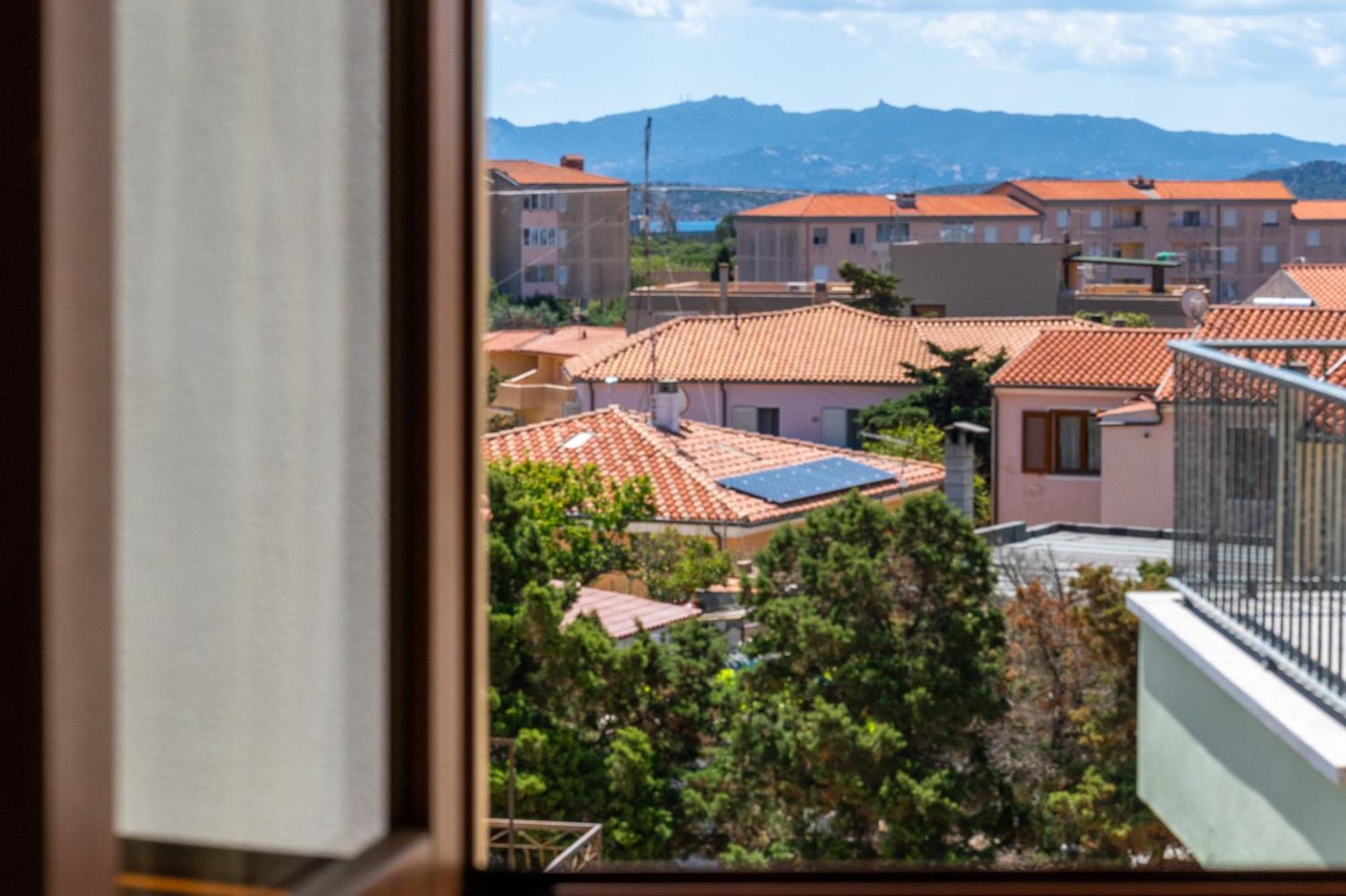 Appartamenti Le Vele La Maddalena  Bagian luar foto